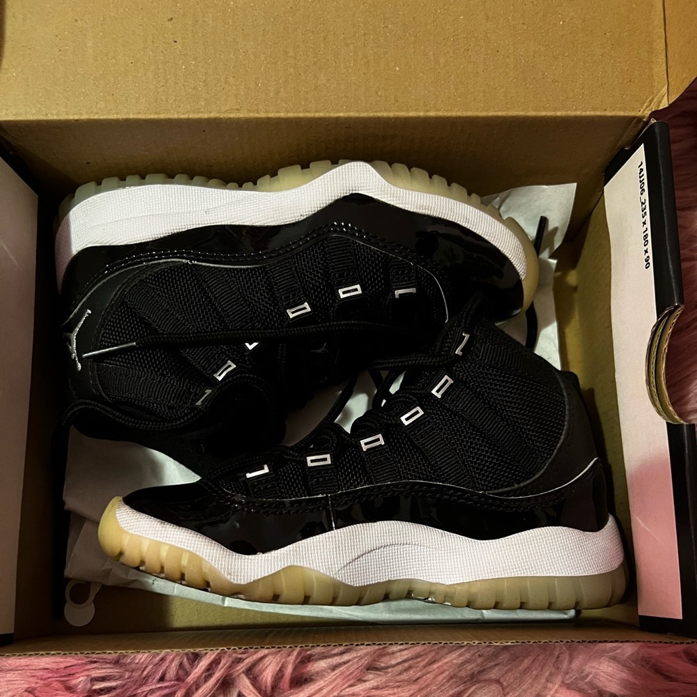 COPY - Jordon 11 retro